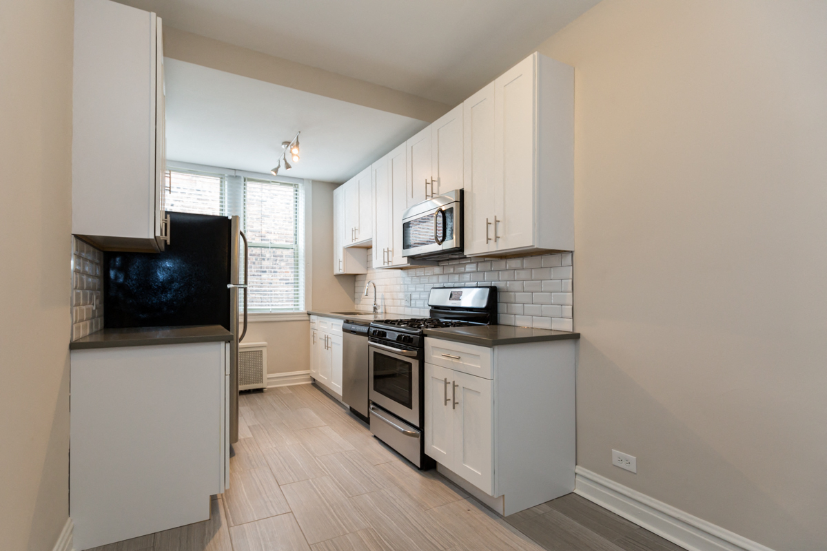 uchicago university of chicago roommate matching kitchen renovated hyde park chicago apartment